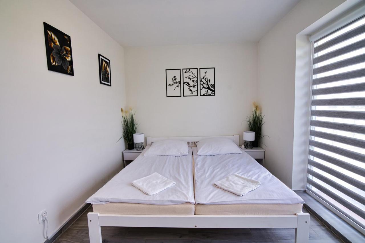 House Of Energy - Zator Przeciszow Apartment Luaran gambar